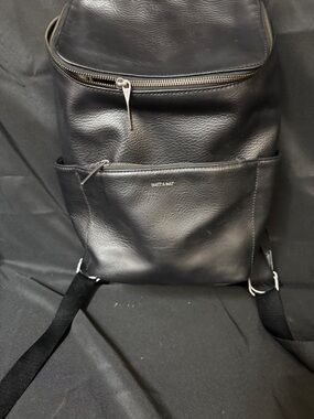 Matt & Nat Black Minimalist Vegan Leather Backpack
